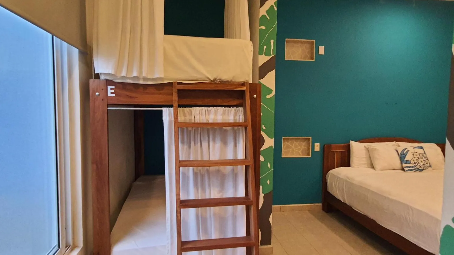 Hotel La Palmita By Mij contacts